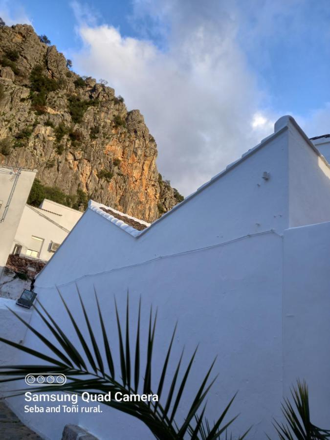 Loft "Coqueto" Rojo Lägenhet Ubrique Exteriör bild